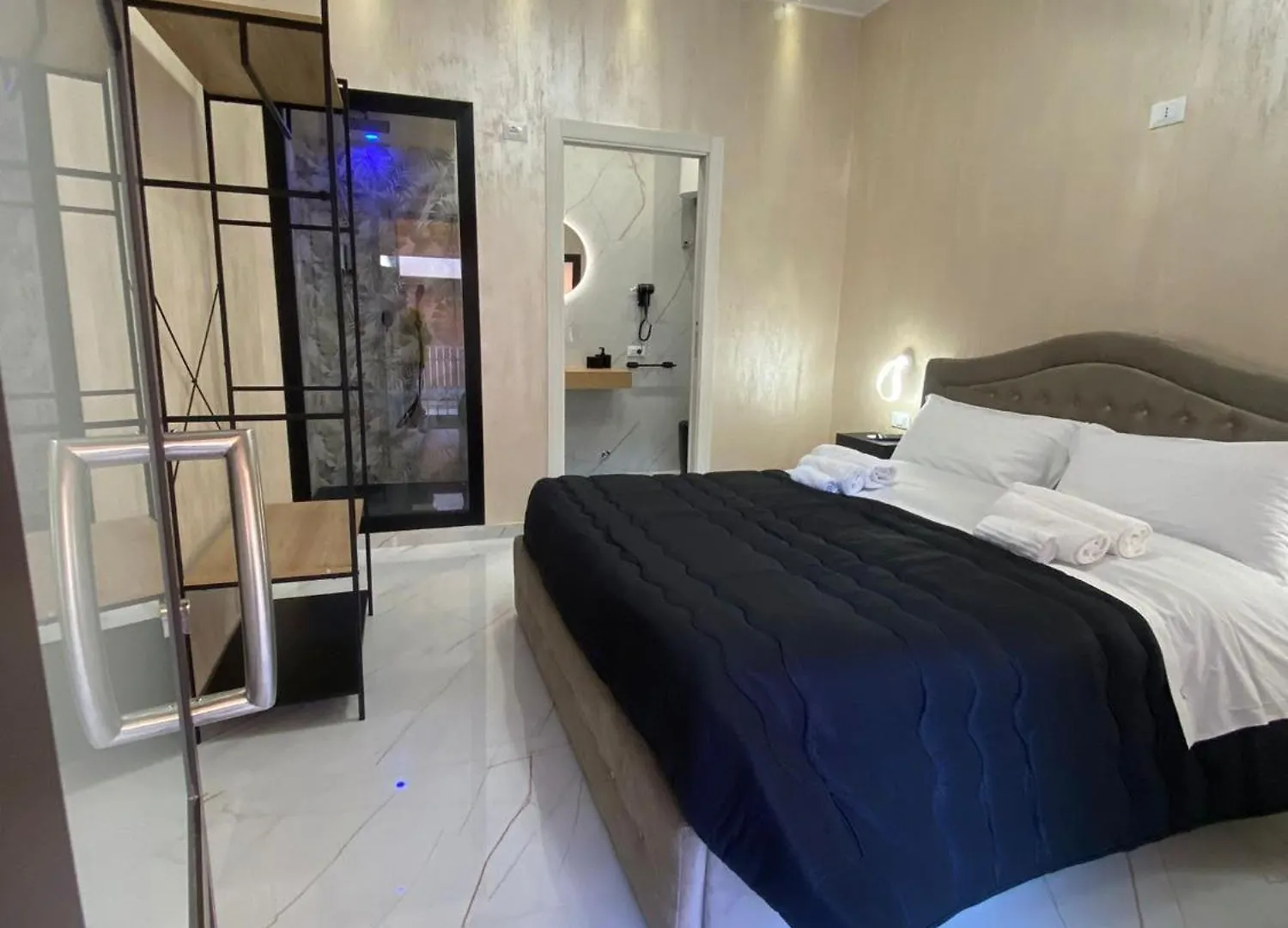 Konukevi Le Camere Luxury Rooms Siracusa Siraküza